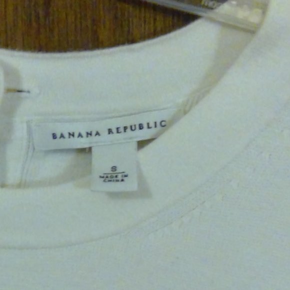 Women's Banana Republic small sweater - Picture 2 of 3